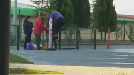 Aydın’ın Nazilli ilçesine bağlı İsabeyli mahallesinde bulunan bir AVM’nin girişinde