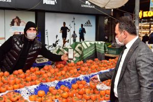 Nazilli semt pazarlarında Kovid-19 tedbirleri kapsamında Hayat Eve Sığar (HES)