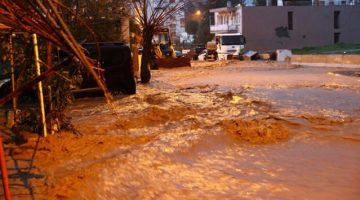 İzmir’i Sel Bastı; Yağış Aydın’a Geliyor