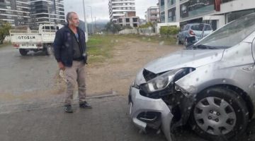 Nazilli’de Sürücü Eğitim Aracı Kaza Yaptı!