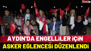 İncirliova ilçesinde Kültürpark’ta düzenlenen eğlence saygı duruşu ve İstiklal Marşı’nın