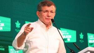 Gelecek Partisi Genel Başkanı Ahmet Davutoğlu, koronavirüs testinin pozitif çıktığını duyurdu.
