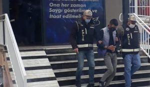 Geçtiğimiz ay Sümer Mahallesinde bir evden kapı kırarak hırsızlık yapan