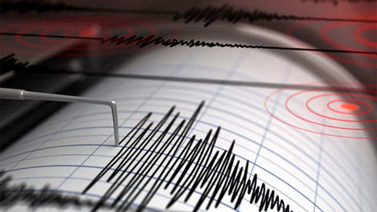 İzmir’de bir şiddetli deprem daha