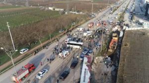 Son dakika haberine göre, Bursa-Ankara kara yolunun Kestel ilçesi mevkisinde meydana gelen