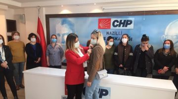 CHP Nazilli Kadın Kollarında Rozet Töreni