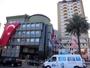 Koronavirüs mutasyonlu virüs paniği Nazilli’de devam ederken, yasakların gevşetildiği şu