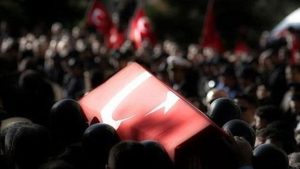 Bitlis Tatvan mevkiinde bir askeri helikopter teknik bir arıza nedeniyle