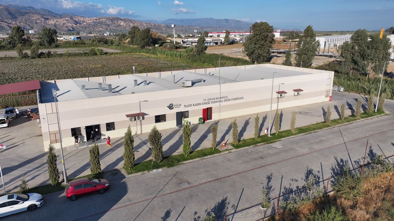 BAŞKAN YETİŞKİN’LE GÜÇLENEN KADIN EMEĞİ DÜNYAYA AÇILDI