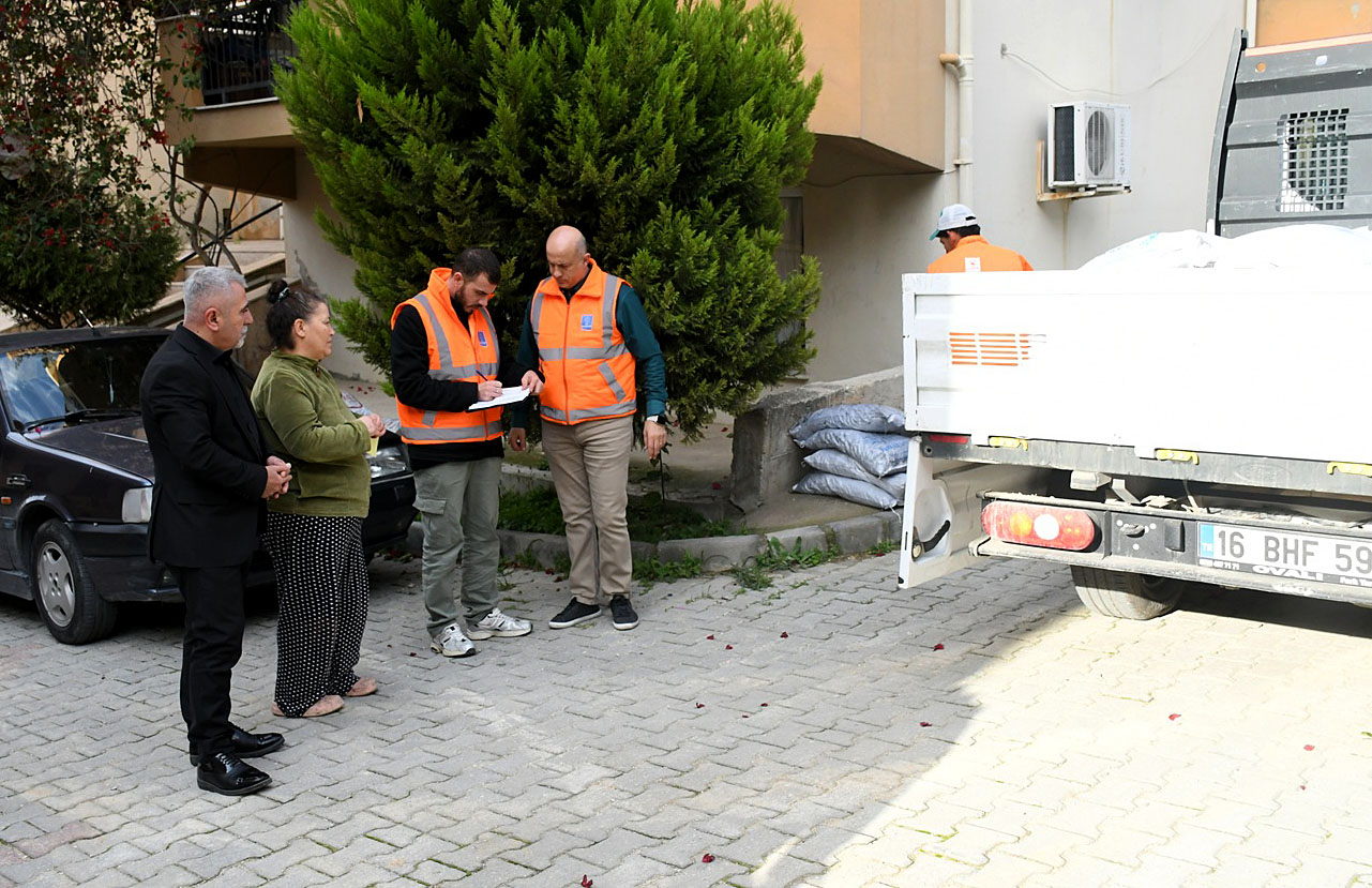 KIŞ KOŞULLARI SOSYAL BELEDİYECİLİK İLE HAFİFLETİLİYOR