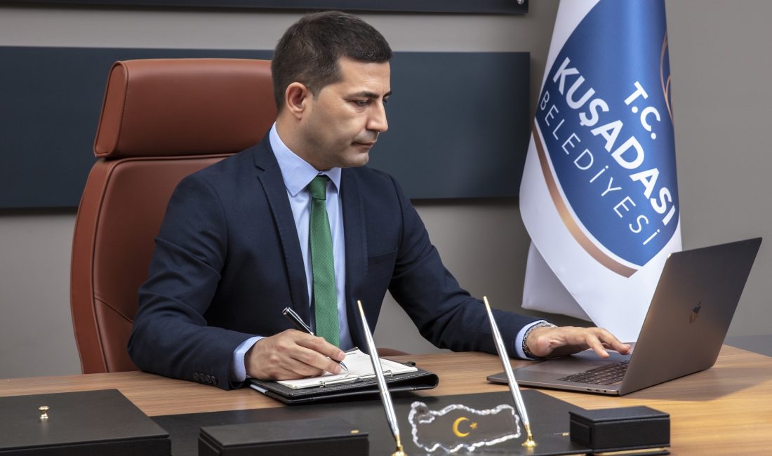 Kuşadası eski Belediye Başkanı Ömer Günel, hakkında yürütülen soruşturma kapsamında