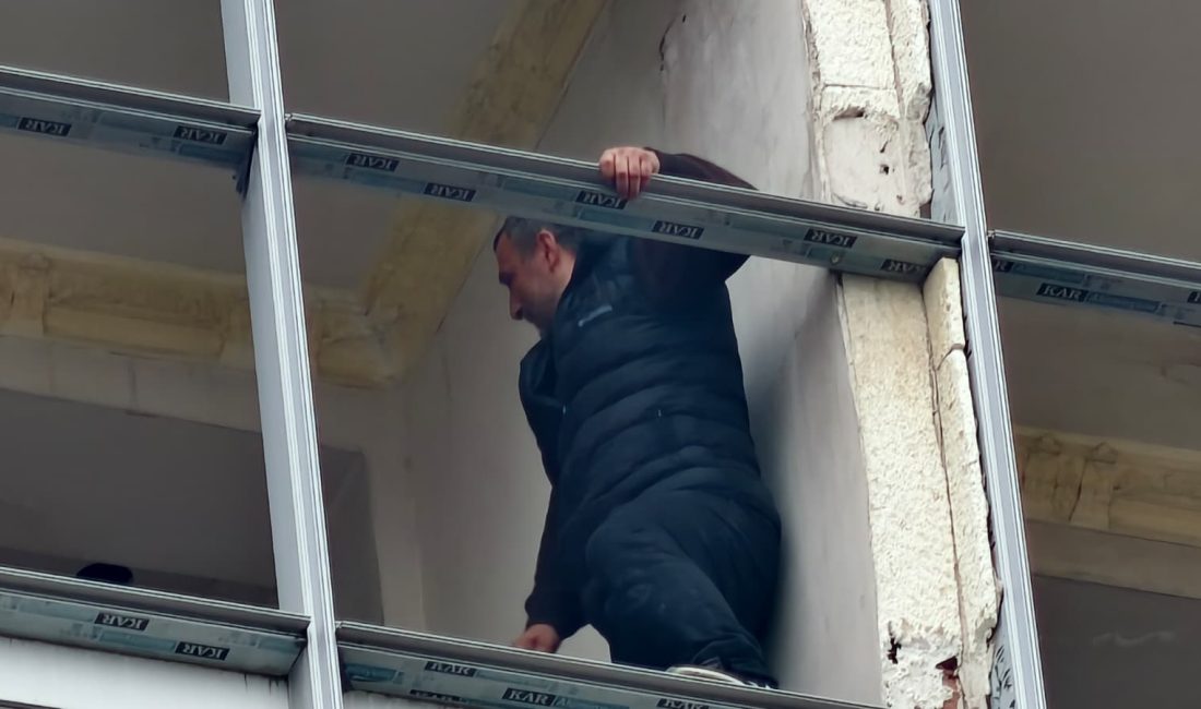 Aydın’ın Nazilli ilçesinde sabahın erken saatlerinde hareketli dakikalar yaşandı. Ailevi