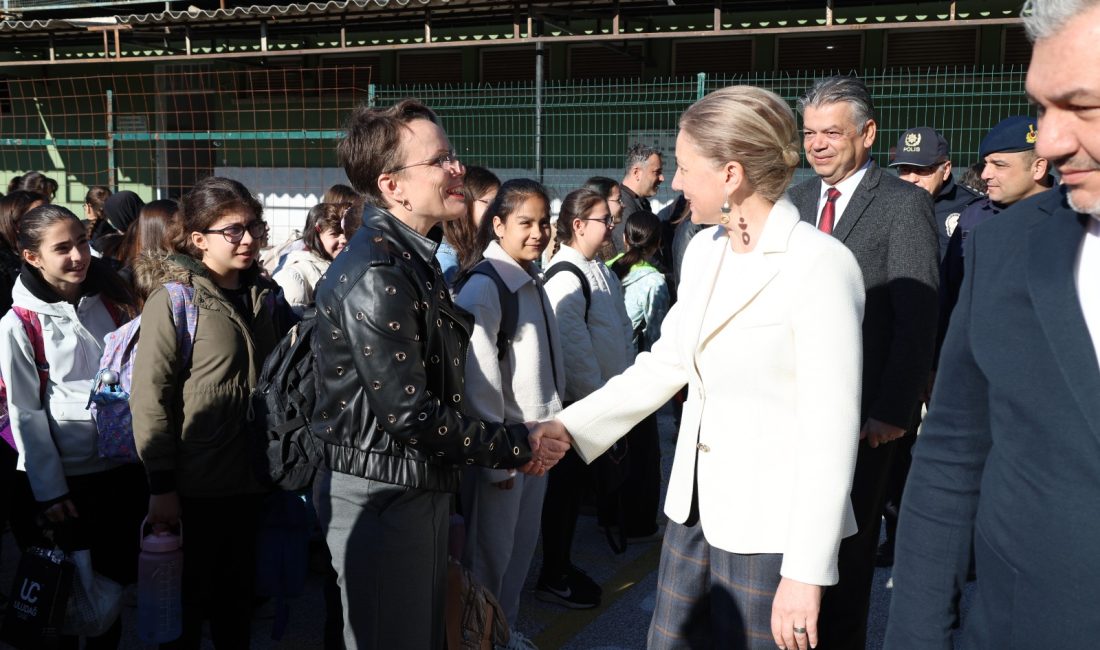 Nazilli Kaymakamı Huriye Küpeli Kan,