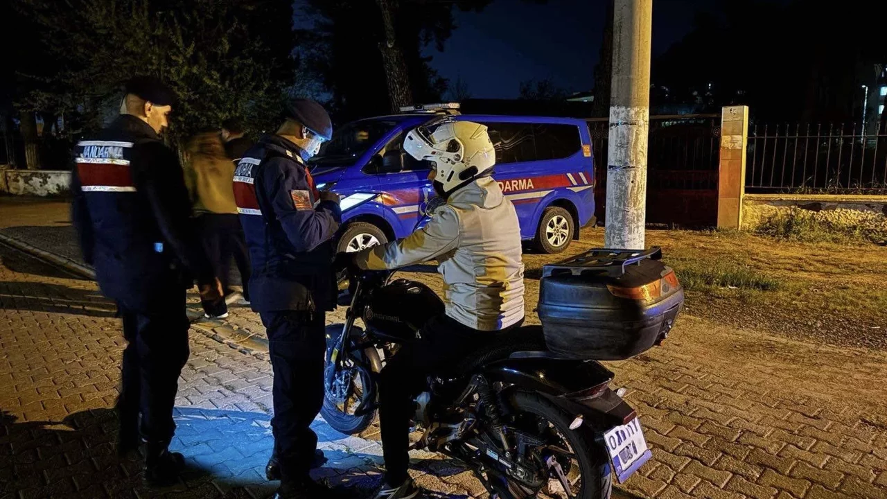 Aydın İl Jandarma Komutanlığı, il genelinde huzur ve güvenliği sağlamak