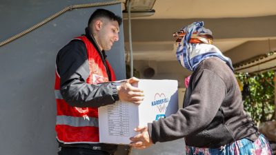 Efeler Belediye Başkanı Anıl Yetişkin’in “insan odaklı” yönetim vizyonuyla hayata