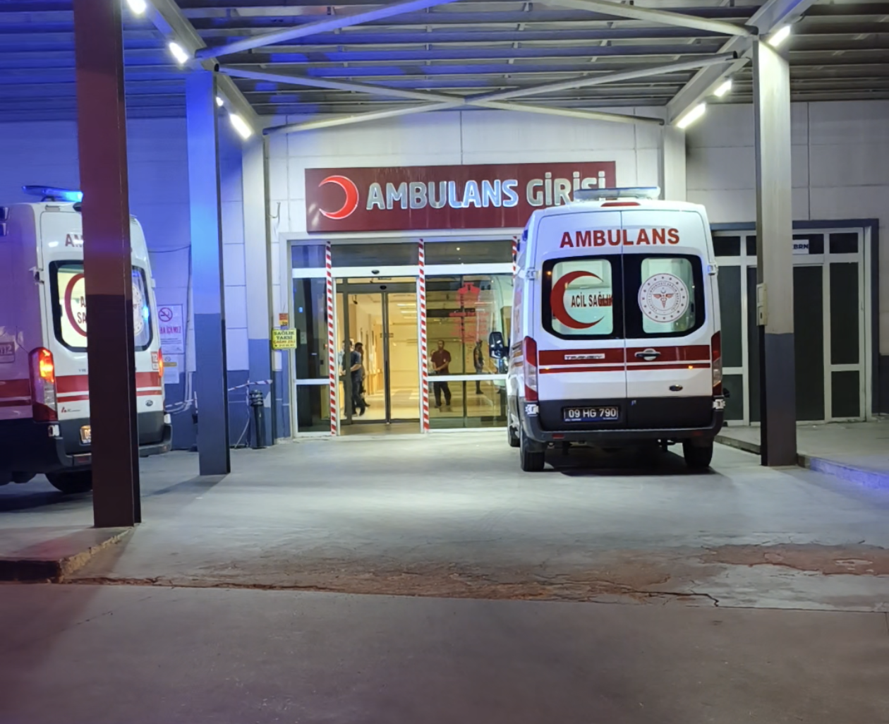 Nazilli’de akşam saatlerinde meydana gelen üzücü olayda, 3. kattaki evlerinin