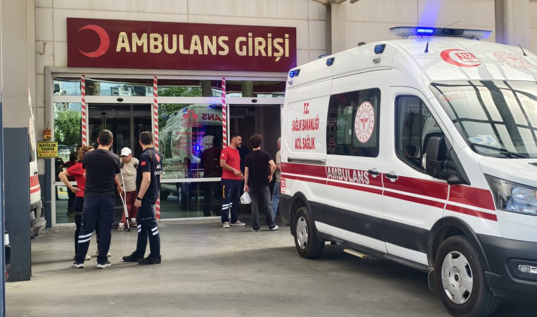 Nazilli’de bir fabrikada kamyonuna malzeme