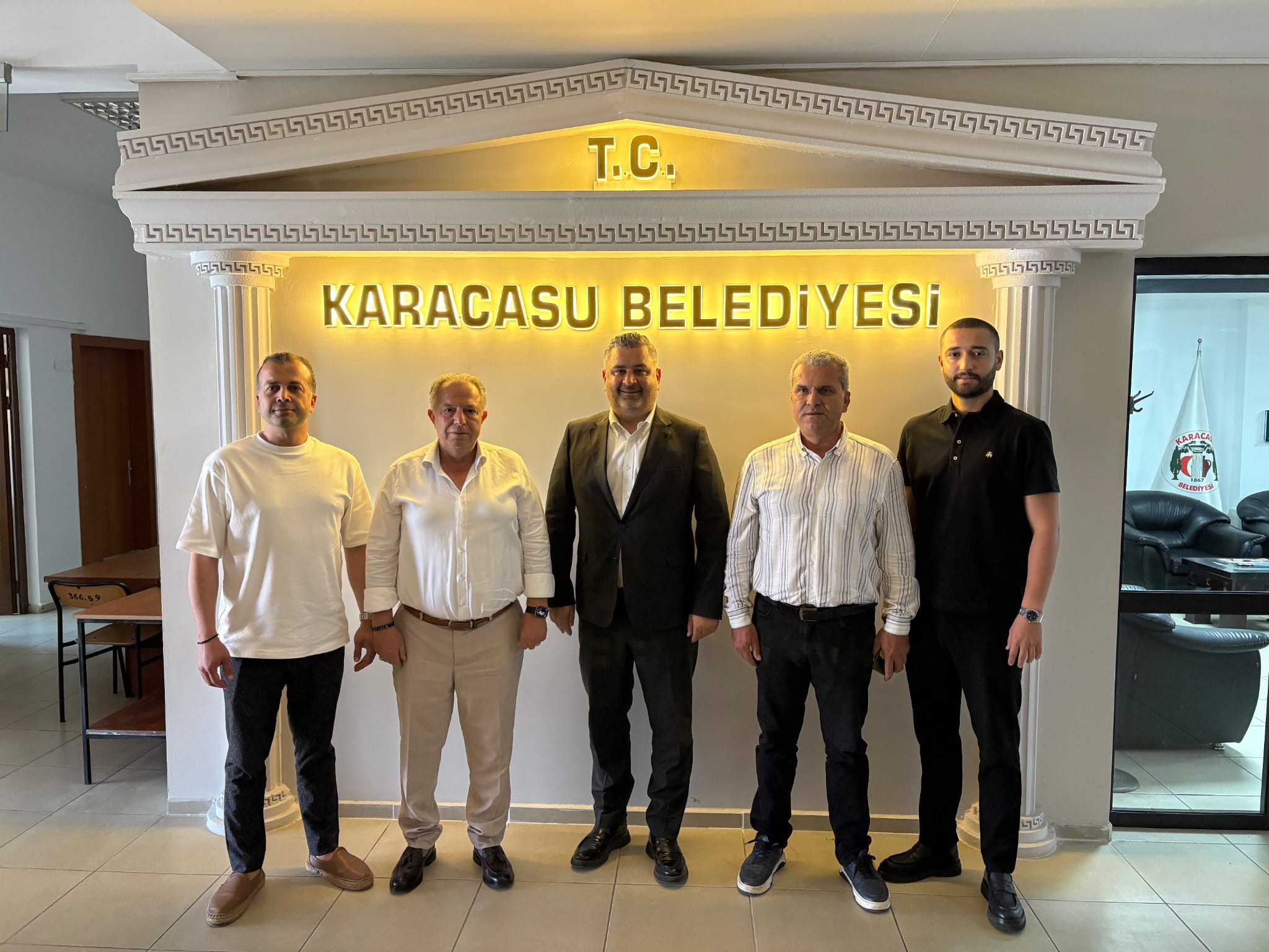 Nazilli Ticaret Odası (NTO) Başkan Adayı Özen Akgün ve beraberindeki
