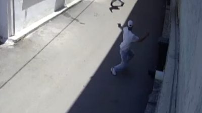 Bursa’nın Osmangazi ilçesine bağlı Fatih Mahallesi’nde, aralarında husumet bulunan iki