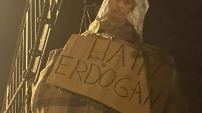 Aydın’ın Nazilli ilçesinde demiryolu üst geçidine asılan provokatif görsele emniyet