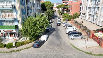 Nazilli Belediyesi Fen İşleri Müdürlüğü ekipleri, ilçe genelinde yürüttüğü yol